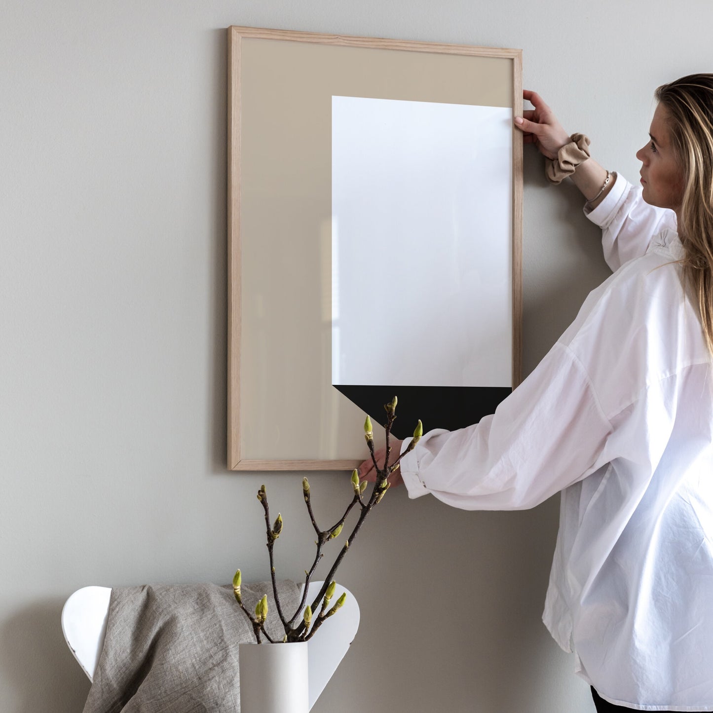 Vit box poster beige