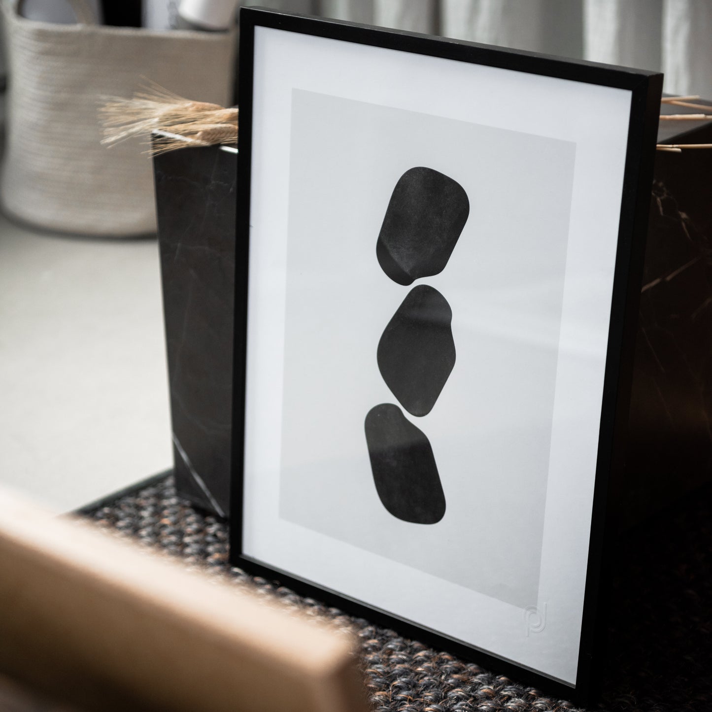 Tre svarta former poster