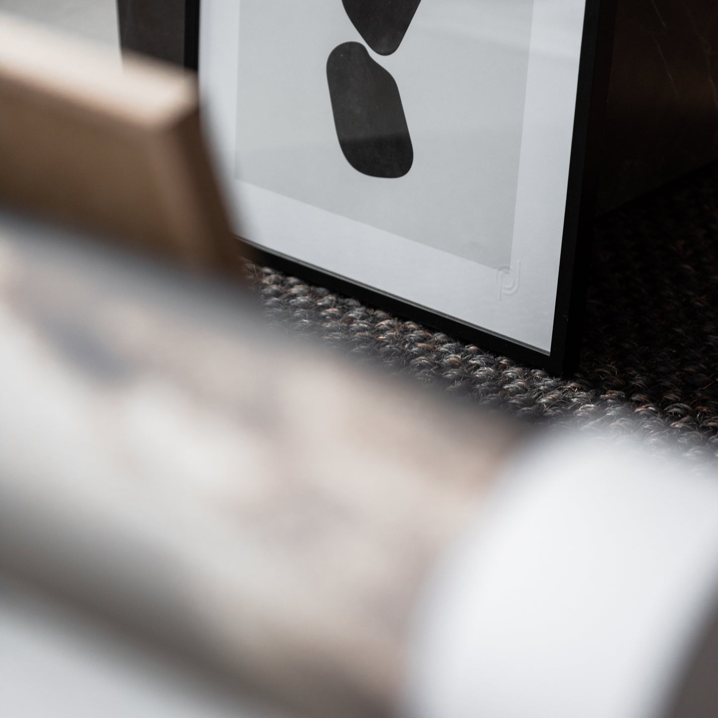 Tre svarta former poster