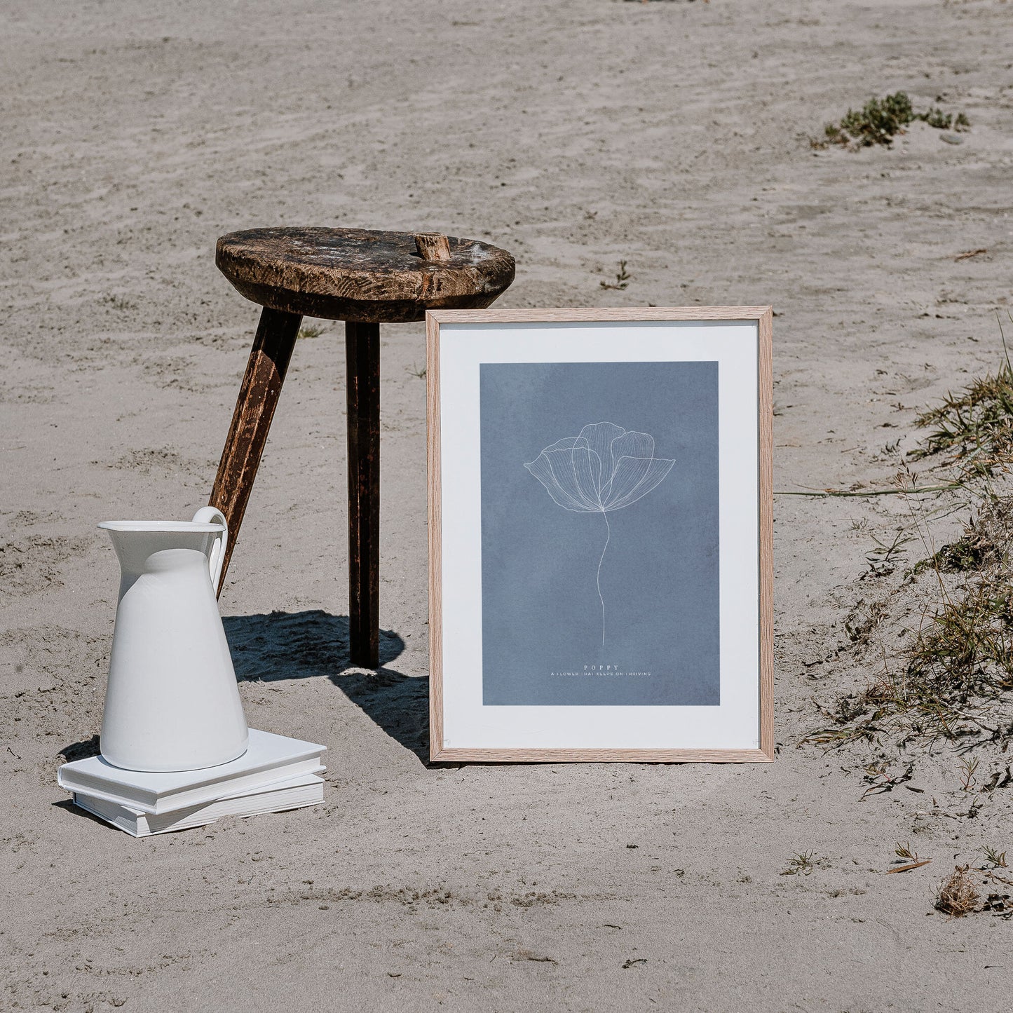 Poppy mörkblå poster