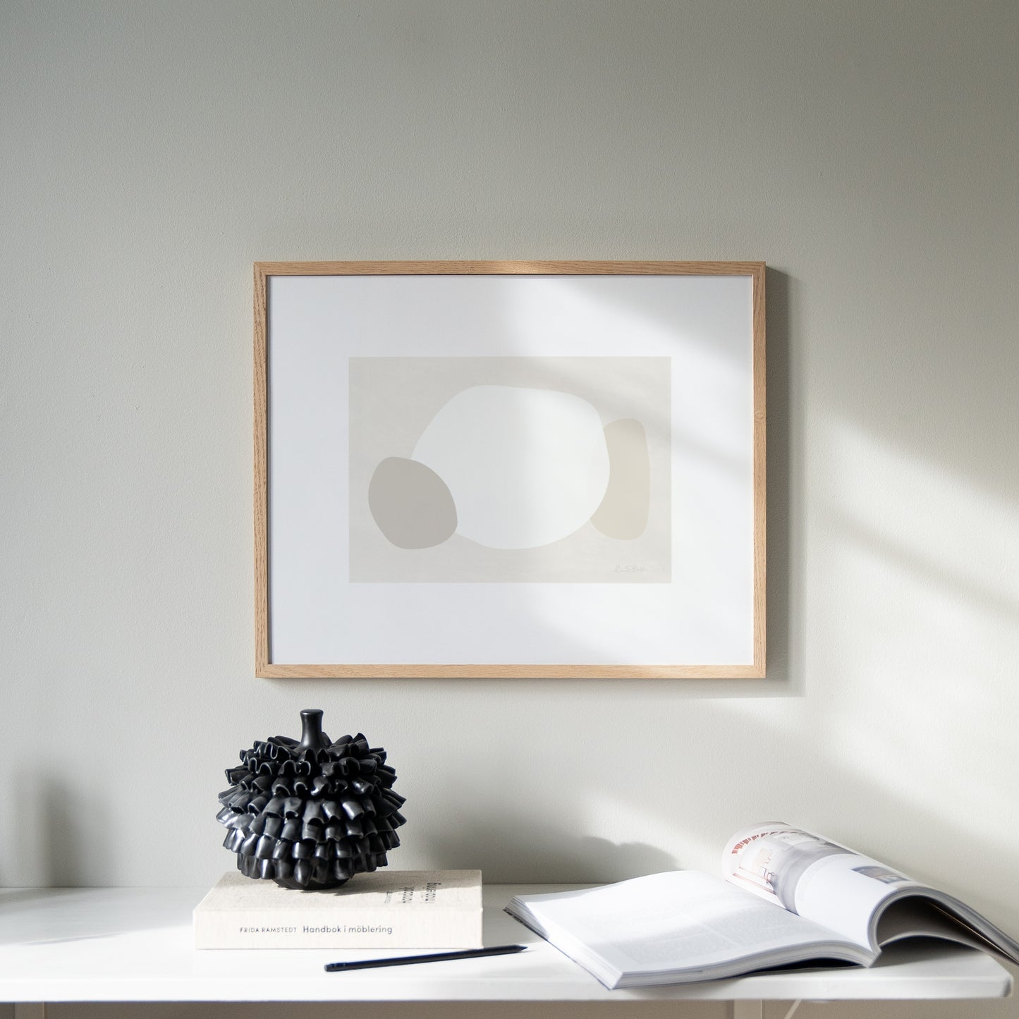 Formstark poster beige