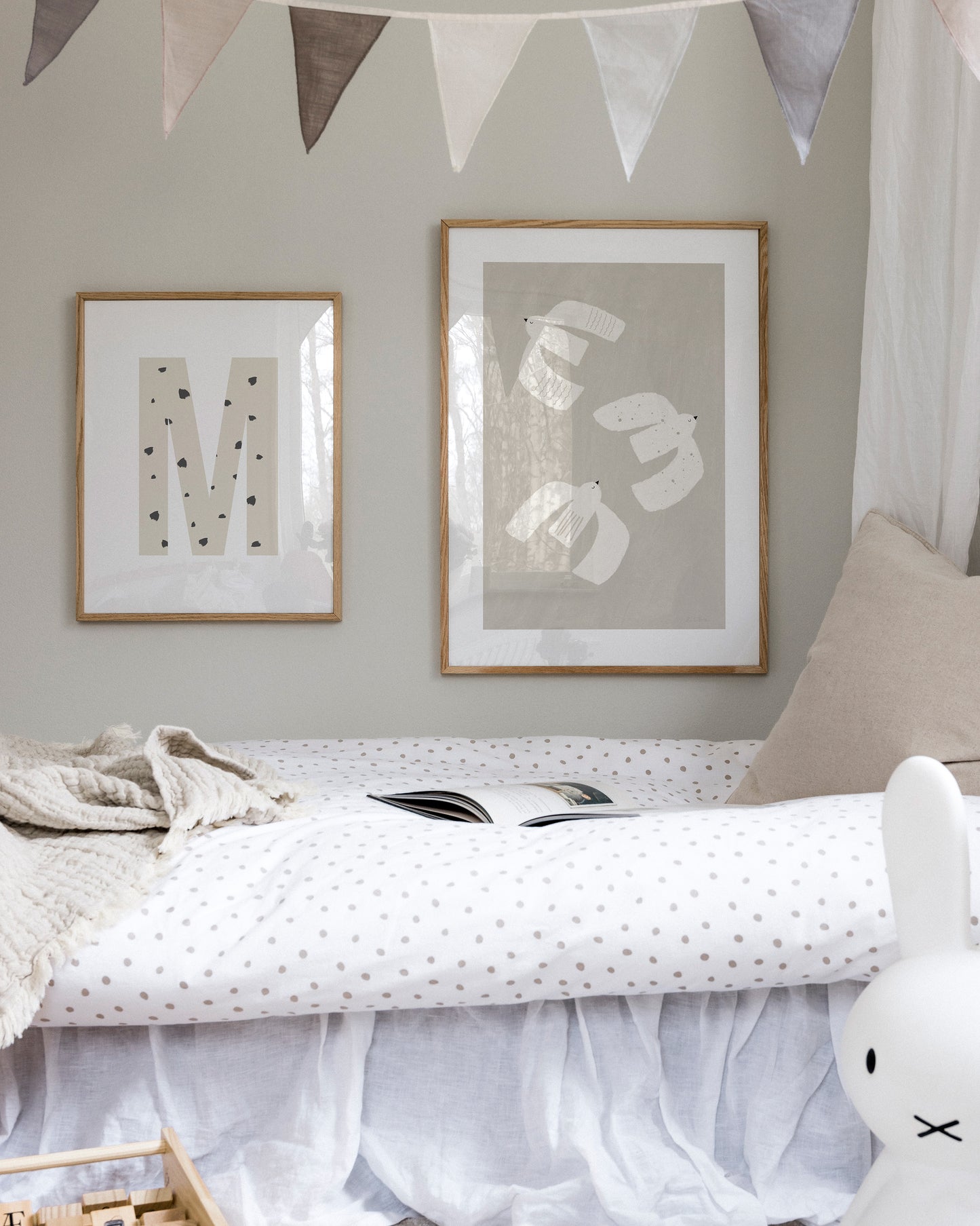 Tre små fåglar beige barnposter